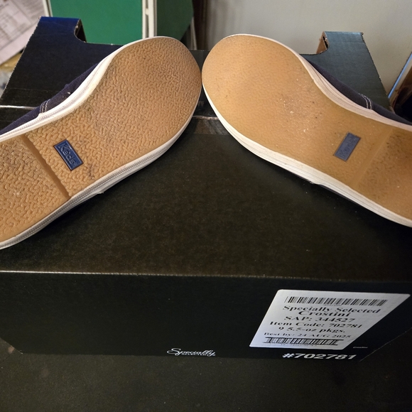 Womens Worn.Keds - Picture 2 of 4